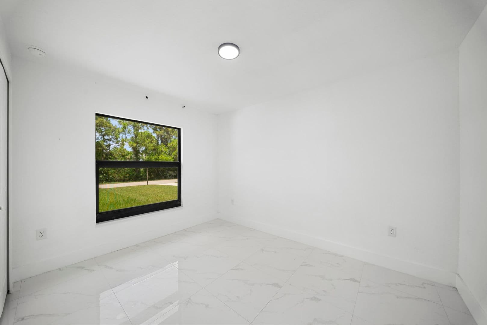 Lehigh Acres Apartment: 668-670 CHEMSTRAND ST E