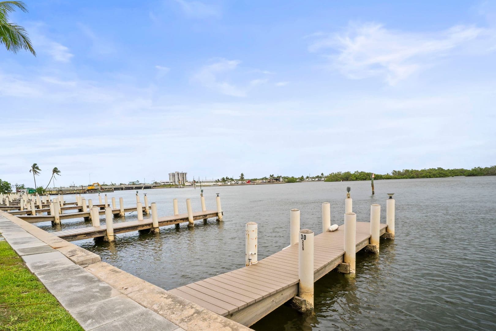 Fort Myers Beach House: 894 Buttonwood Dr - Apt 215
