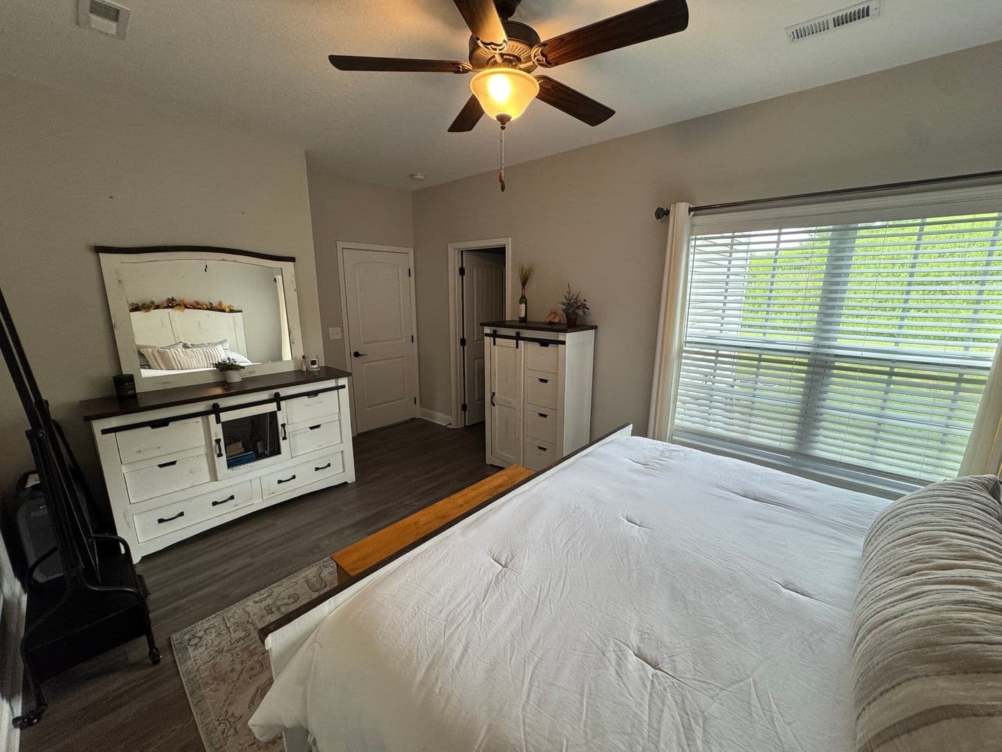 Oak Ridge House: 104 Deerberry Ln