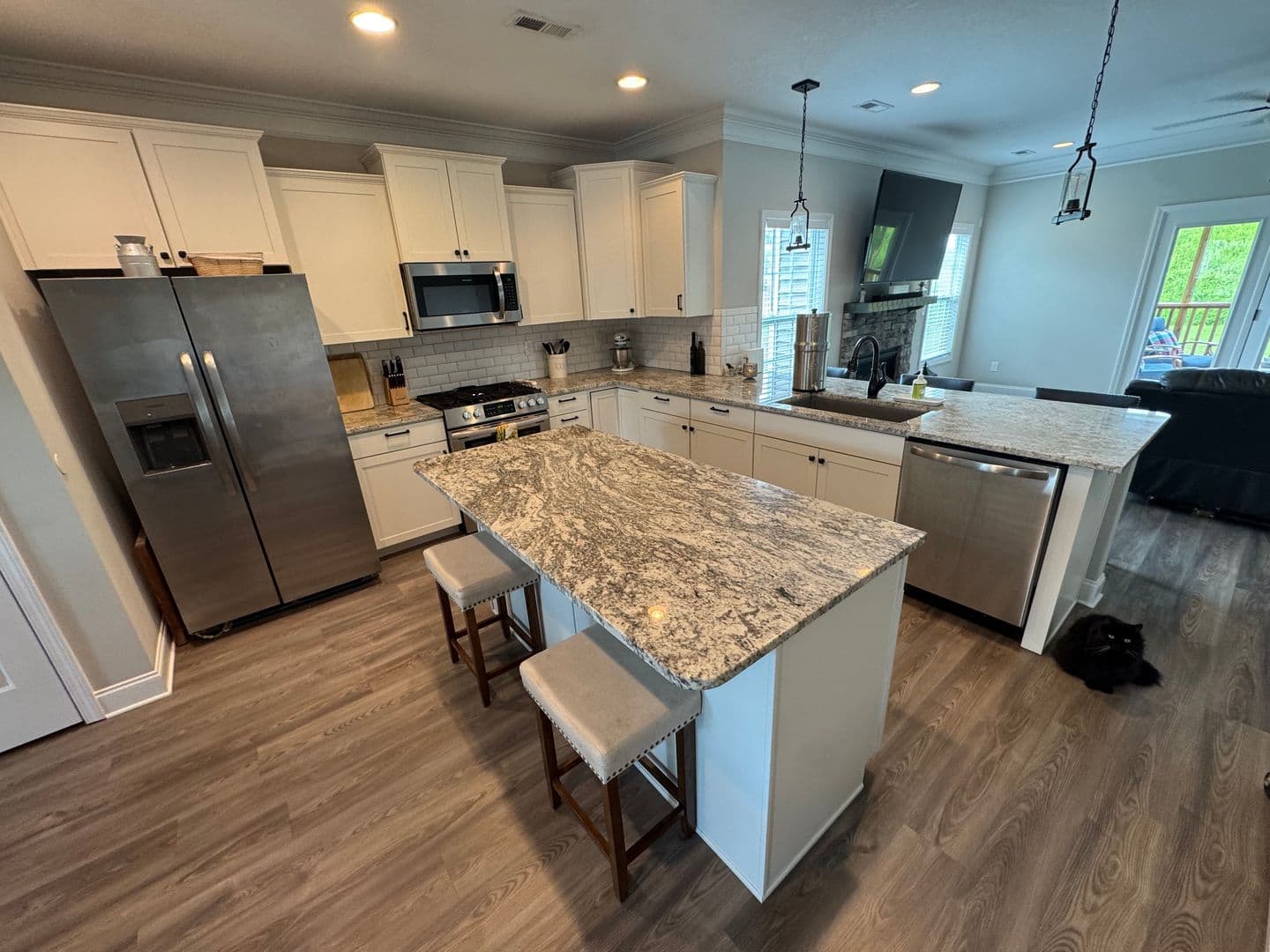 Oak Ridge House: 104 Deerberry Ln