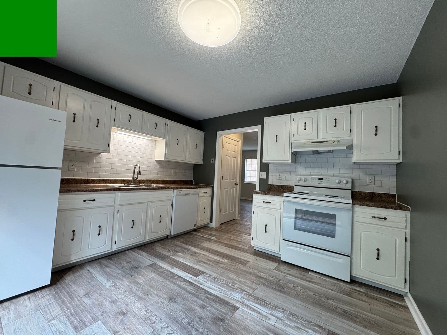 Knoxville Apartment: 212 S. David Ln.