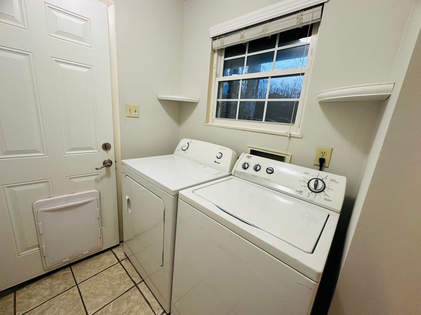 Knoxville House: 10837 Dineen Dr