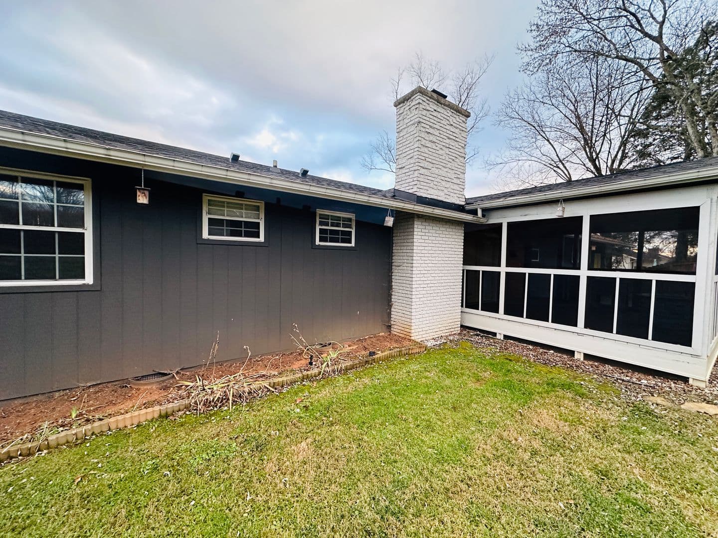 Knoxville House: 10837 Dineen Dr