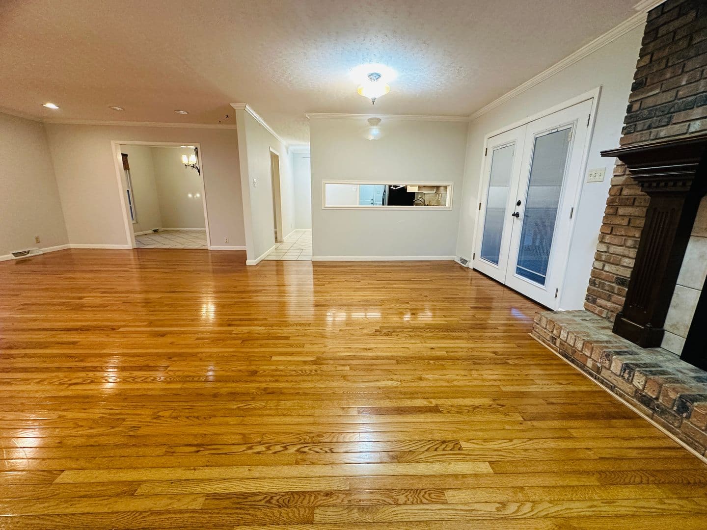 Knoxville House: 10837 Dineen Dr