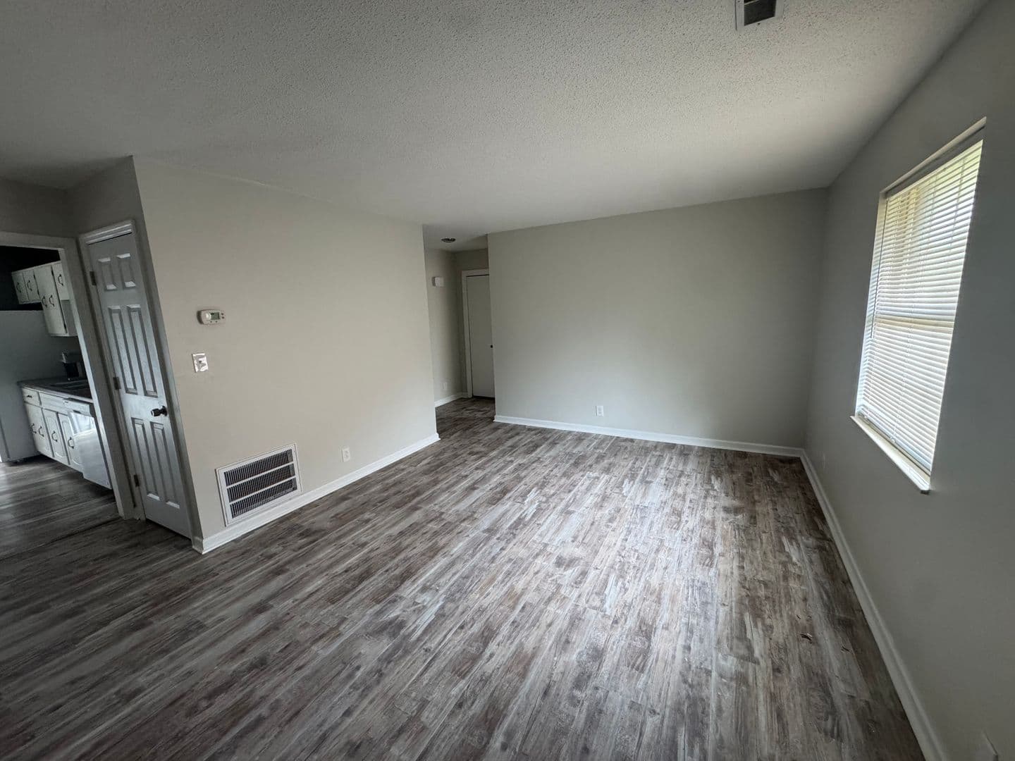 Knoxville Apartment: 212 S. David Ln.