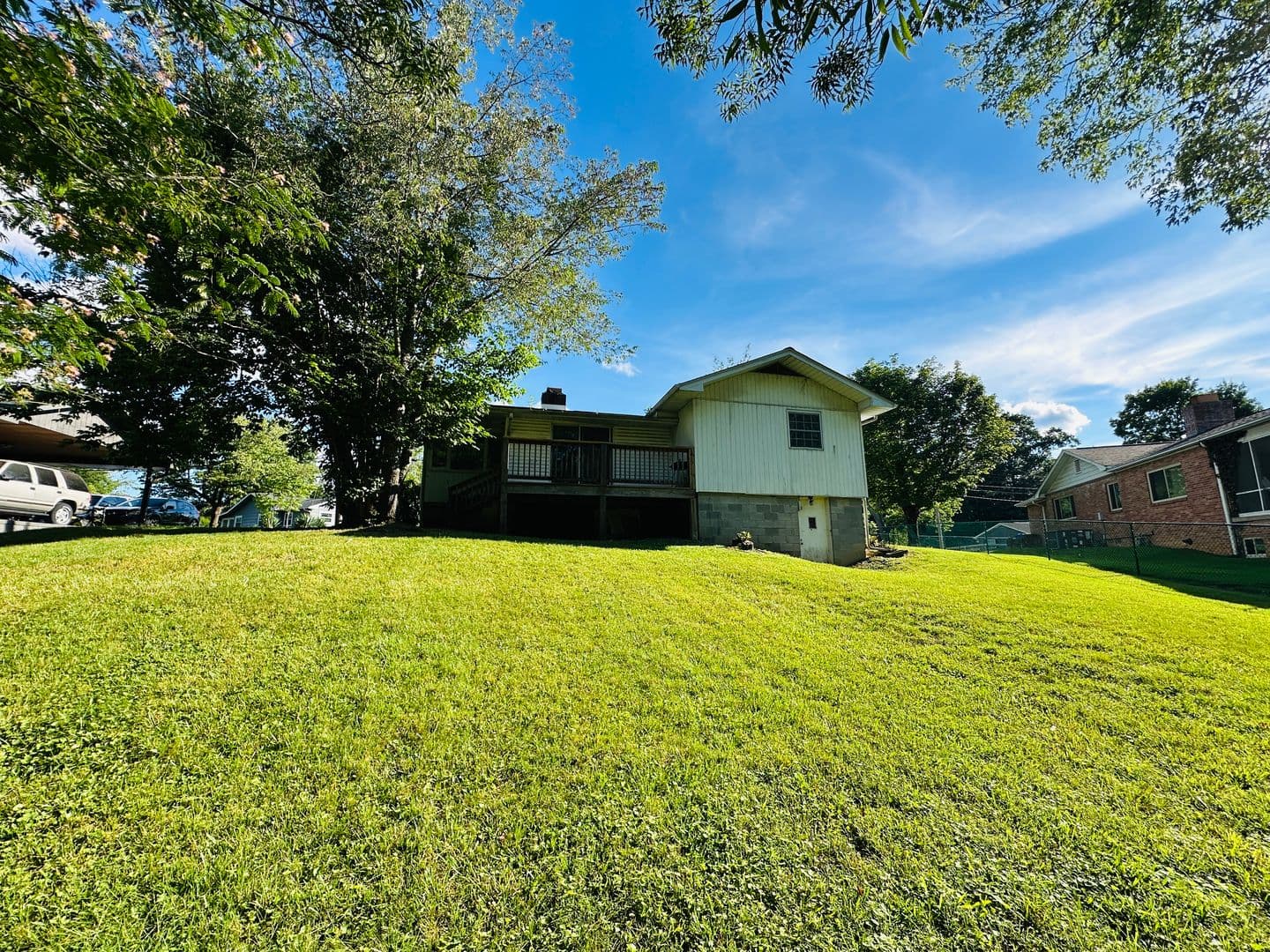 Oak Ridge House: 120 Utah Ave