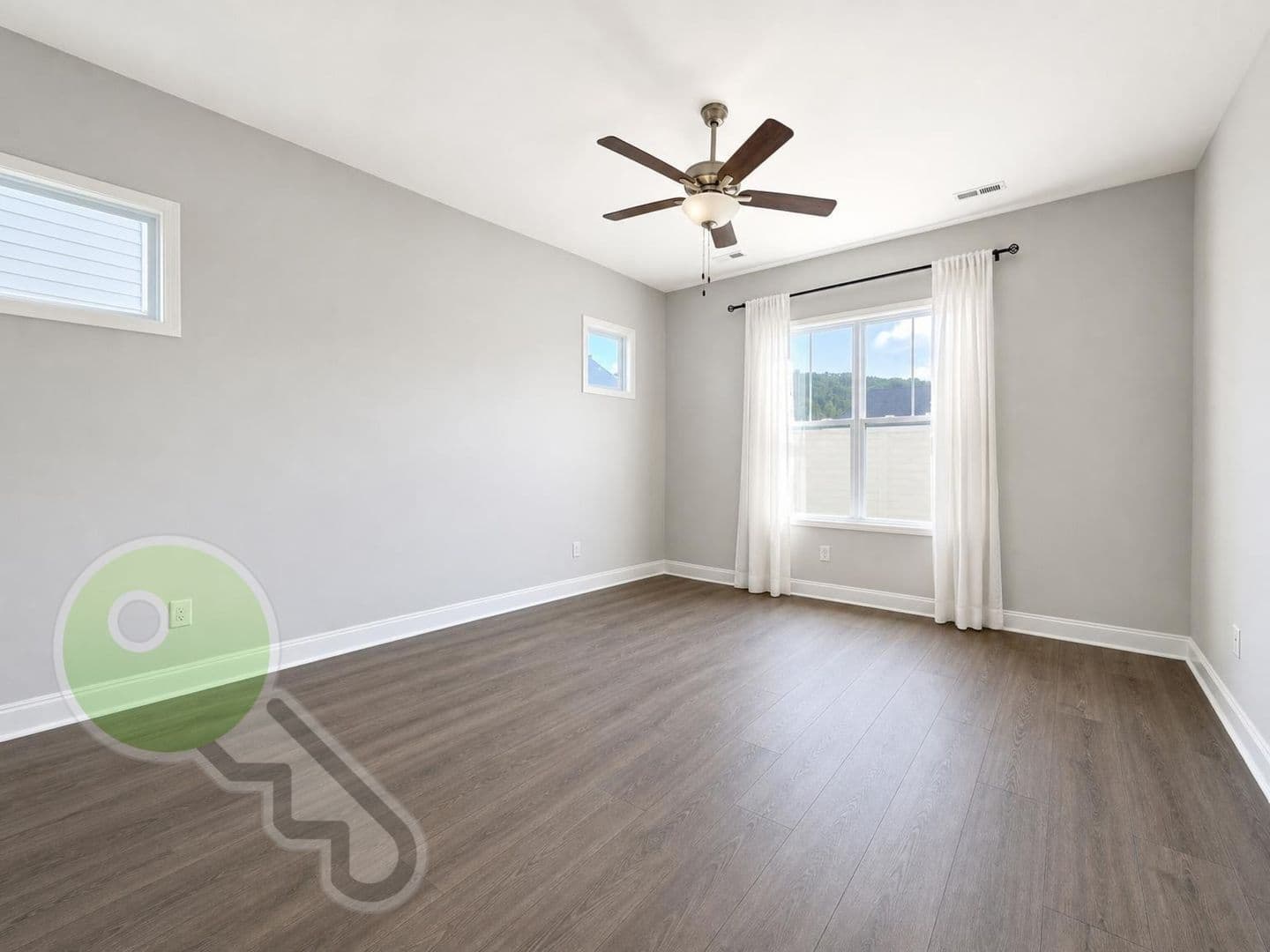 Knoxville House: 1158 Cedar Break Dr