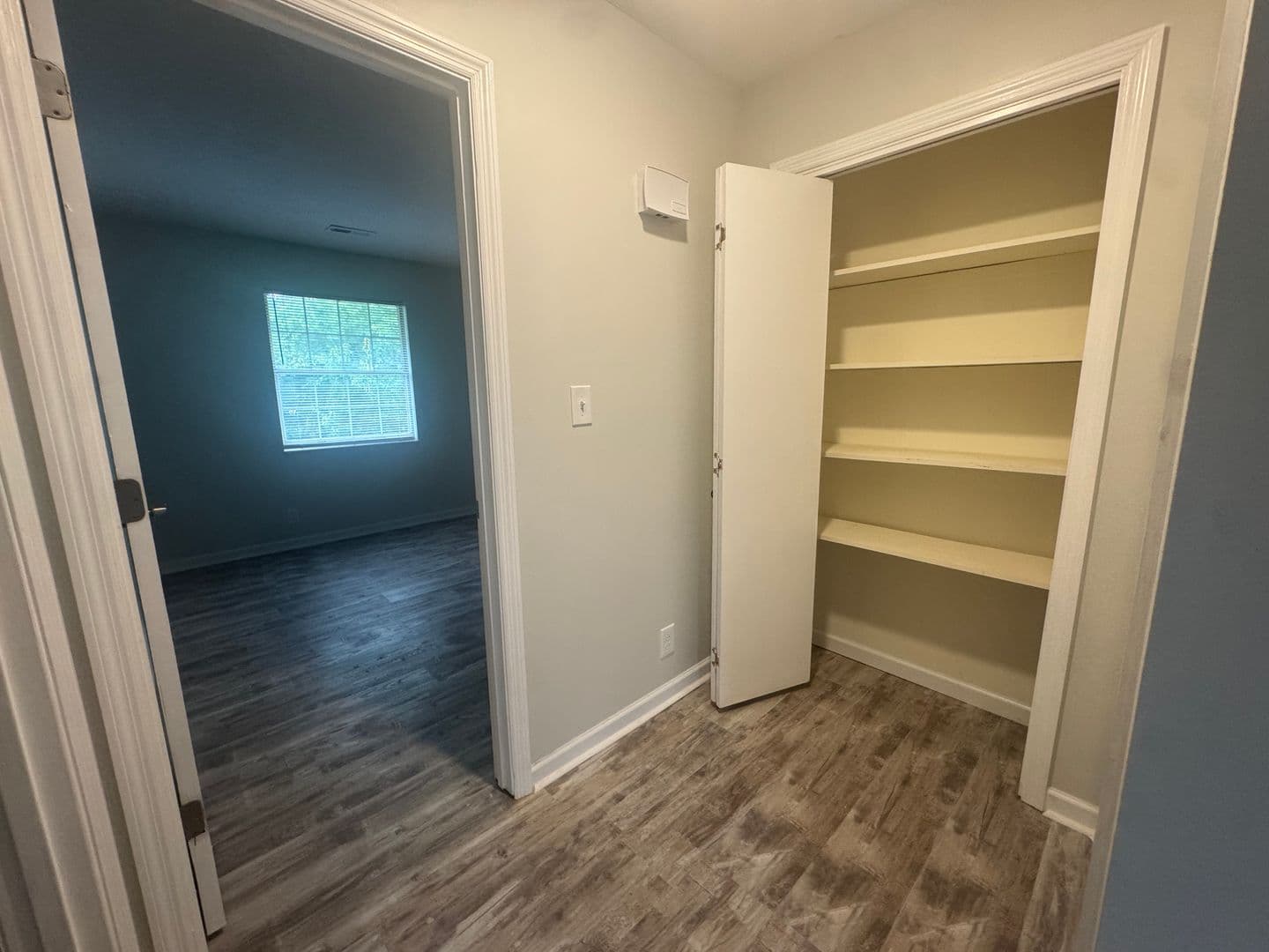 Knoxville Apartment: 212 S. David Ln.