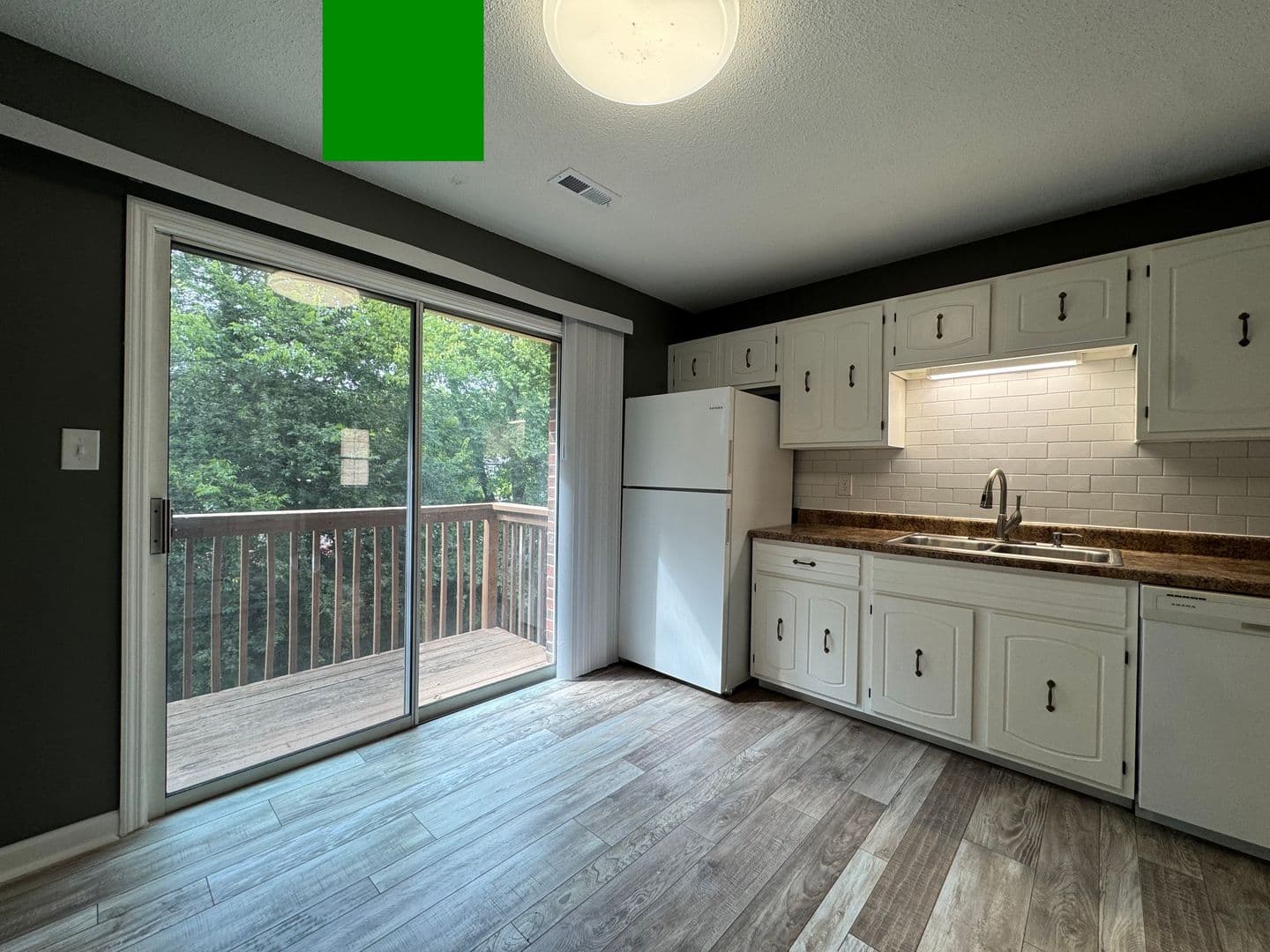 Knoxville Apartment: 212 S. David Ln.