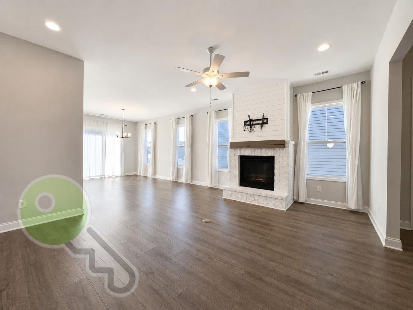 Knoxville House: 1158 Cedar Break Dr