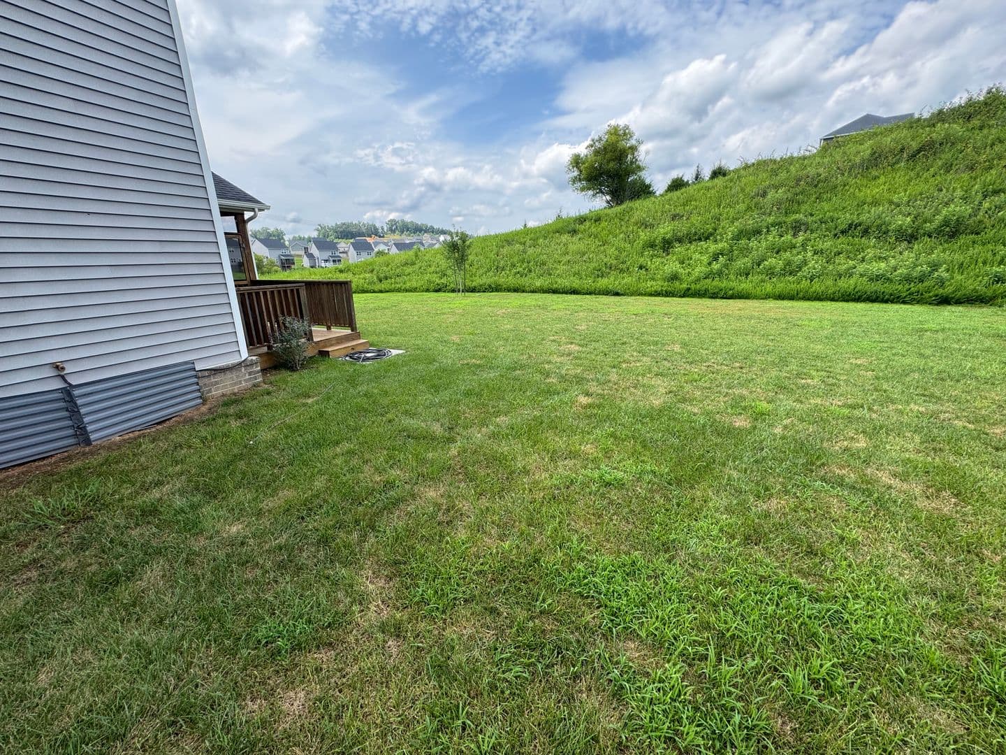 Oak Ridge House: 104 Deerberry Ln