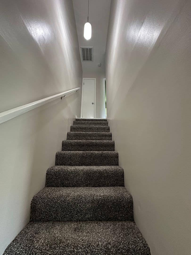 Maryville Apartment: 1405 Forest Ave