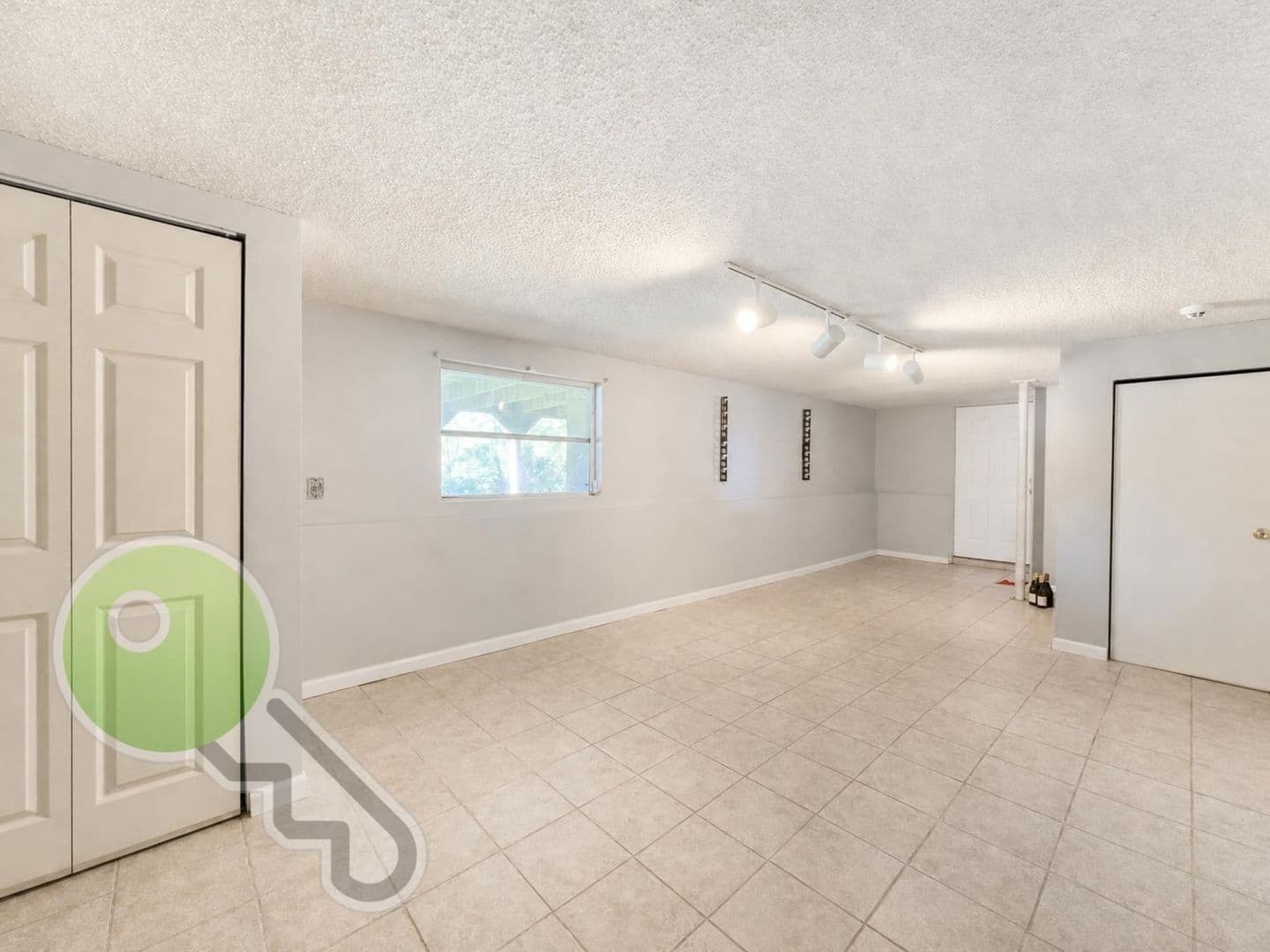 Knoxville House: 712 Canton Hollow Rd.