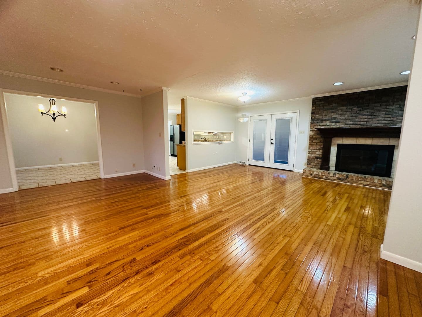 Knoxville House: 10837 Dineen Dr