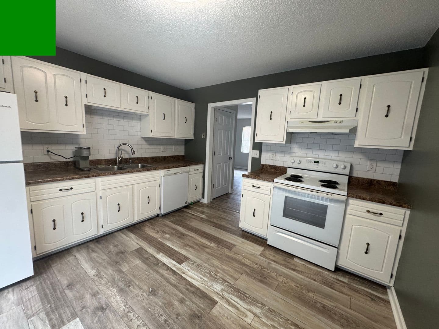 Knoxville Apartment: 212 S. David Ln.