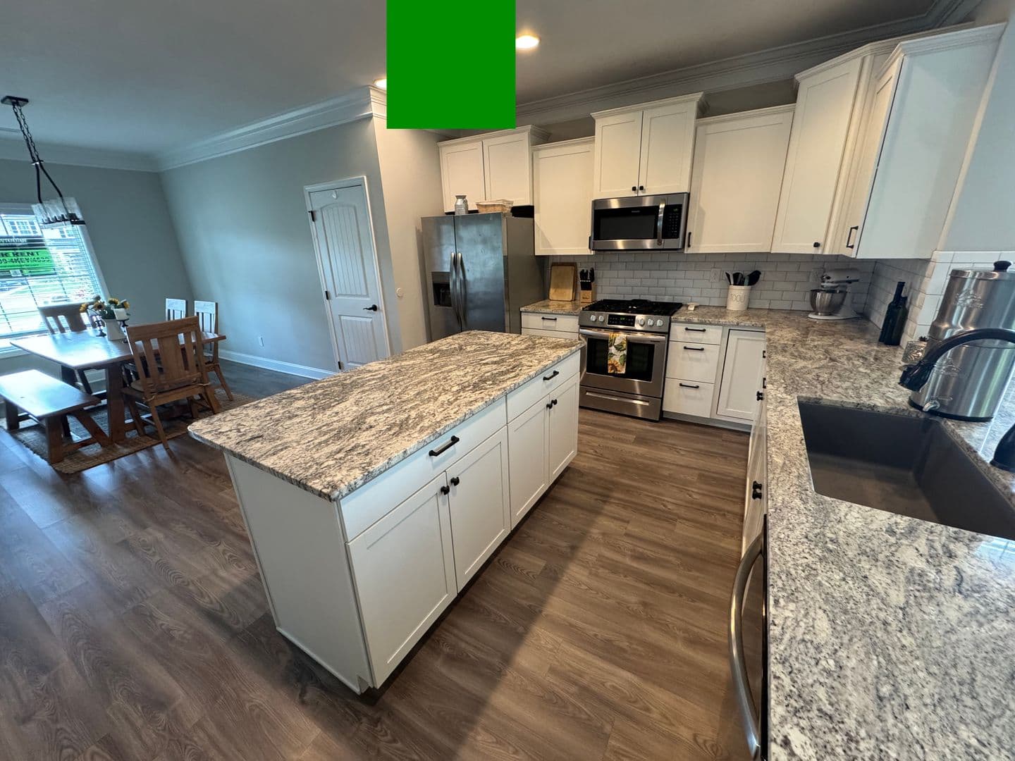 Oak Ridge House: 104 Deerberry Ln
