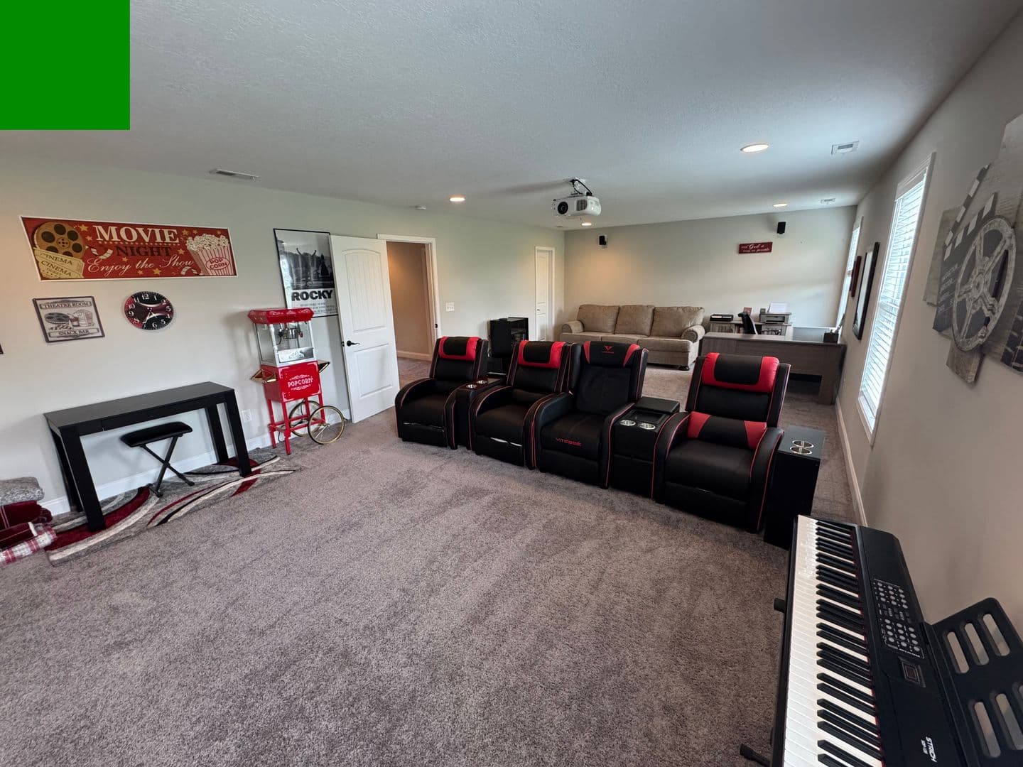 Oak Ridge House: 104 Deerberry Ln