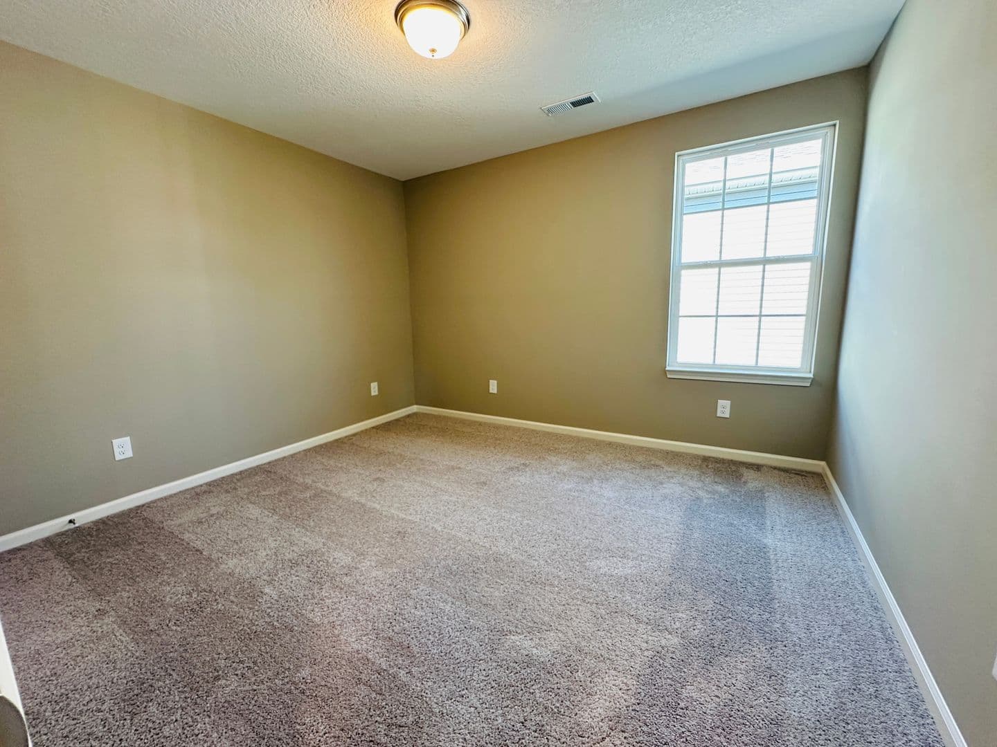 Knoxville House: 1939 Juniper Brush Rd