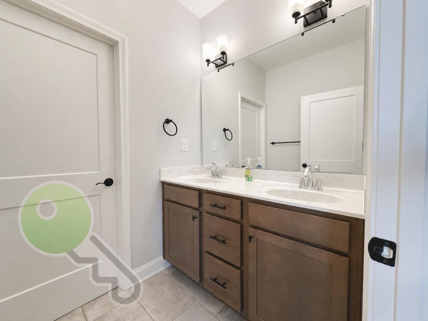 Knoxville House: 1158 Cedar Break Dr