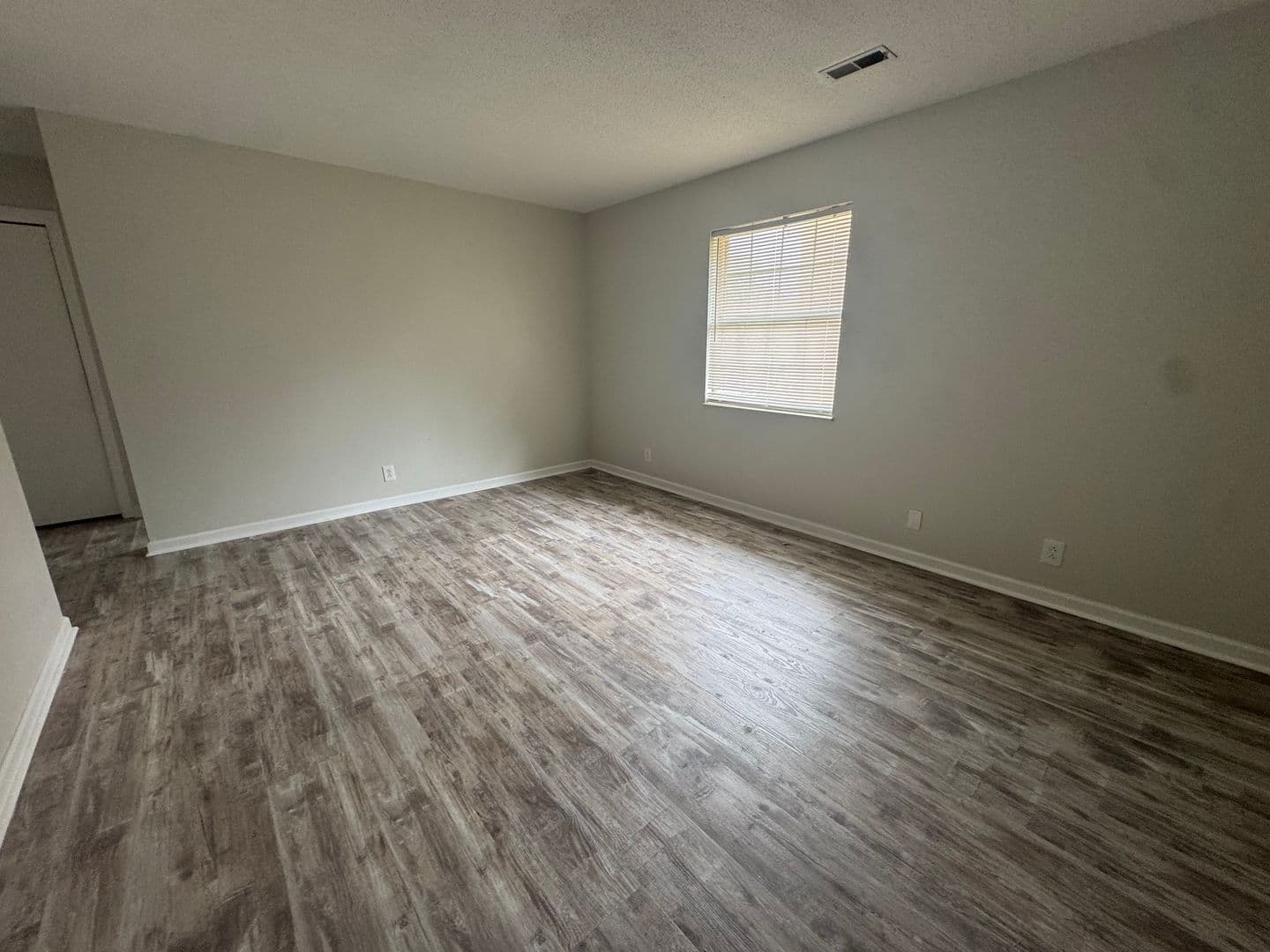 Knoxville Apartment: 212 S. David Ln.