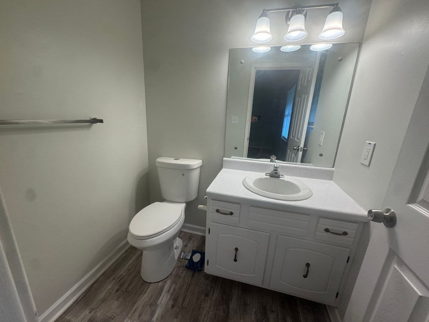 Knoxville Apartment: 212 S. David Ln.