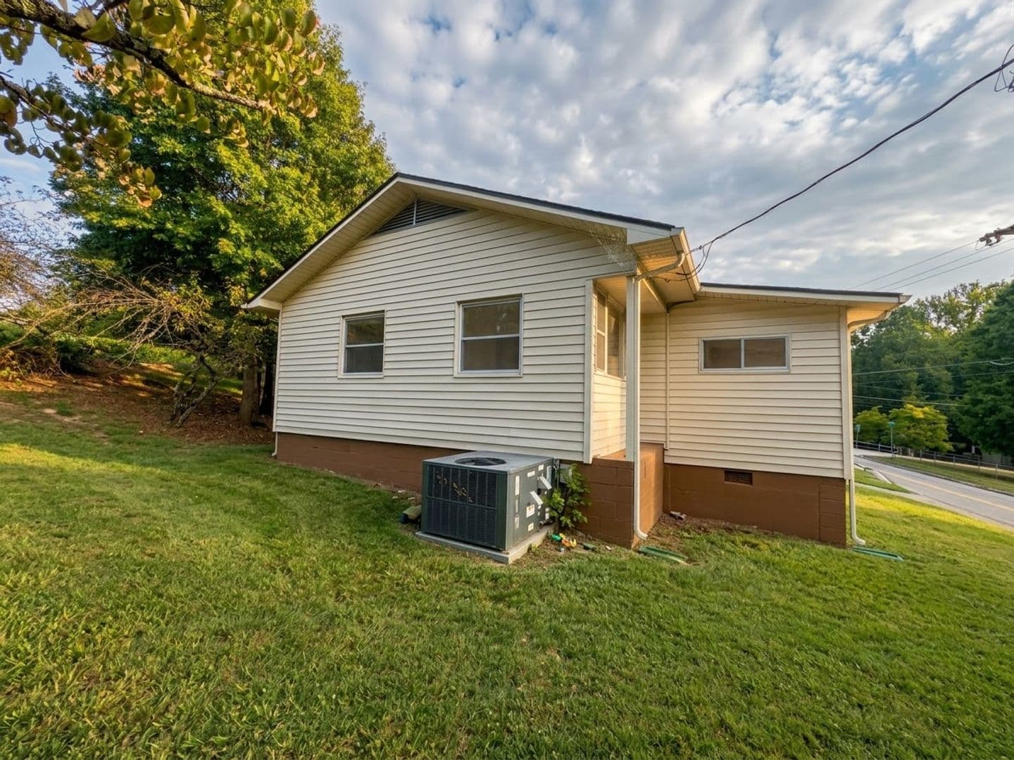 Oak Ridge House: 150 Outer Drive