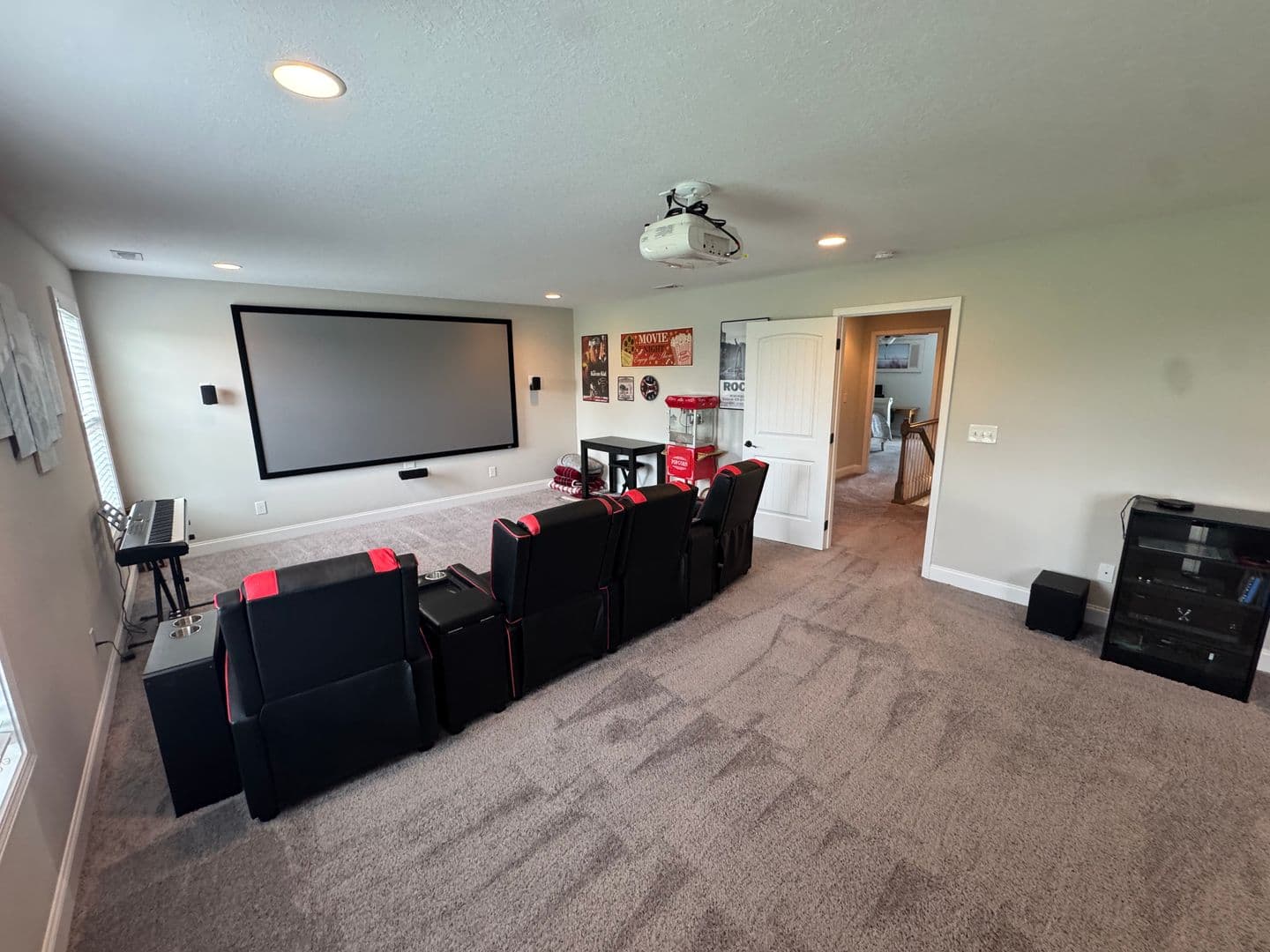 Oak Ridge House: 104 Deerberry Ln