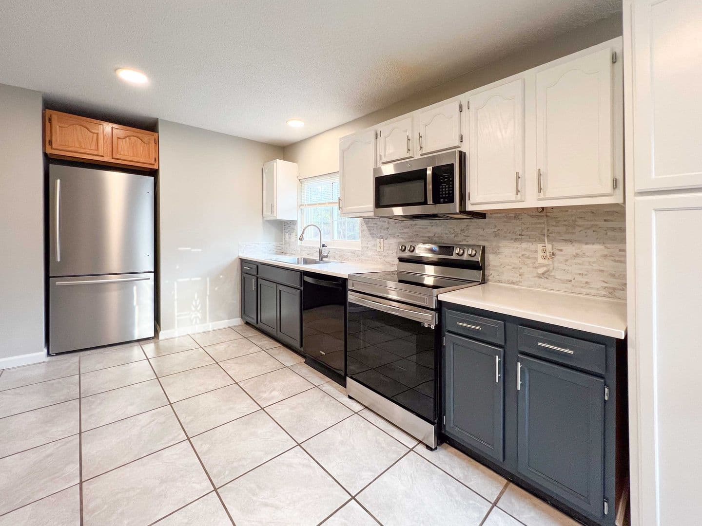 Knoxville House: 712 Canton Hollow Rd.