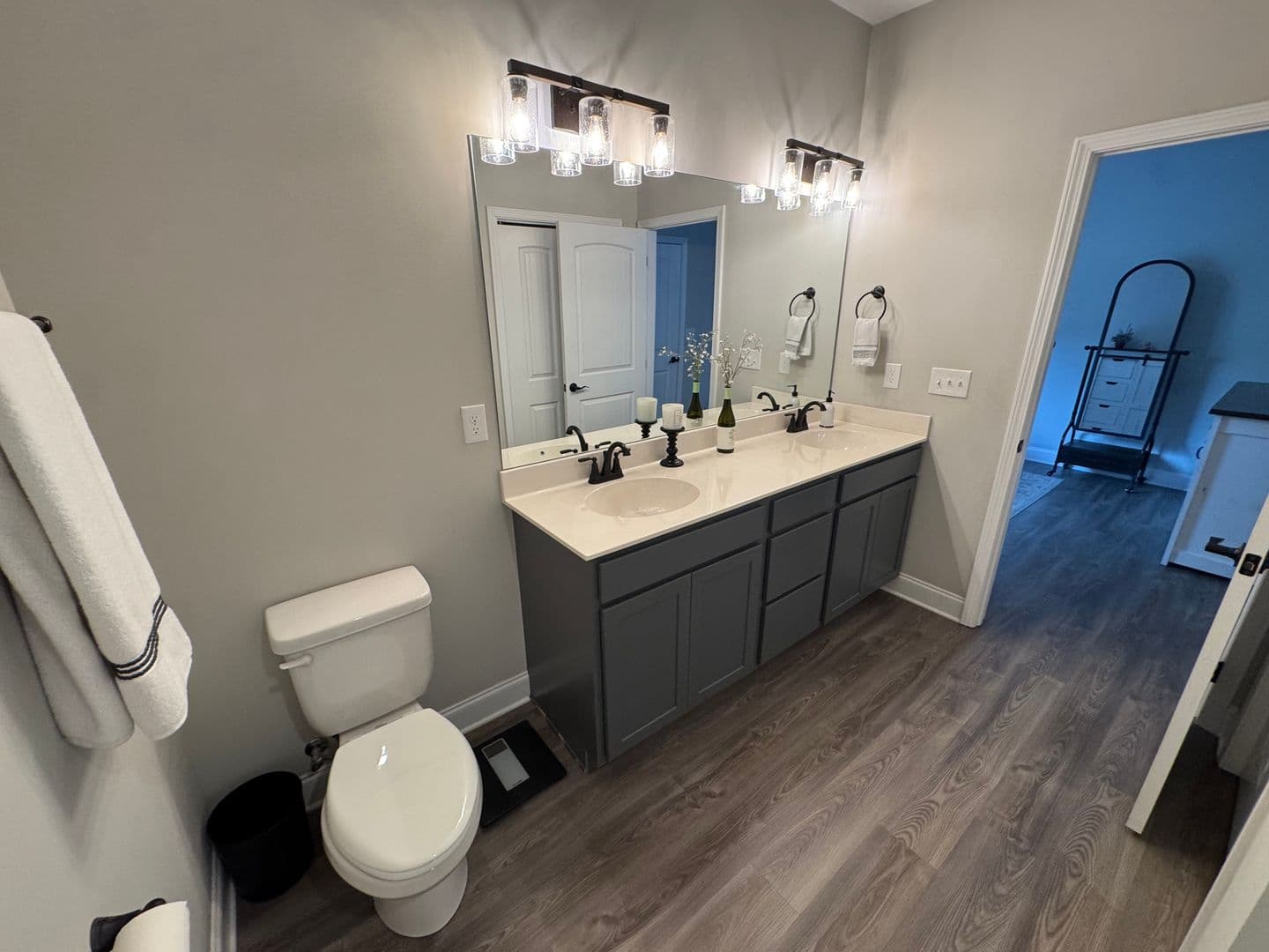 Oak Ridge House: 104 Deerberry Ln