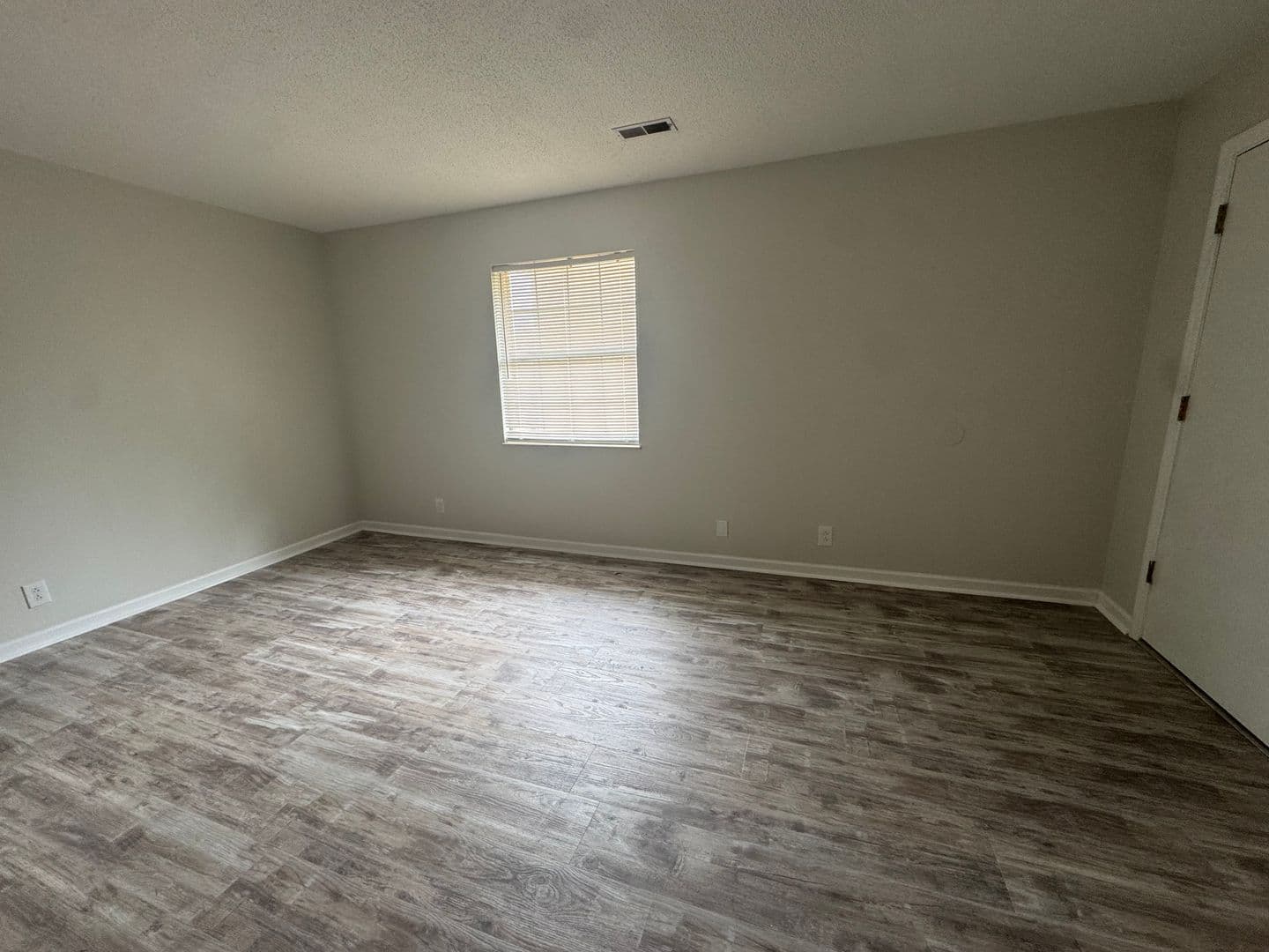 Knoxville Apartment: 212 S. David Ln.