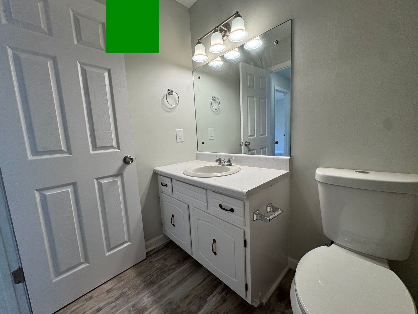 Knoxville Apartment: 212 S. David Ln.