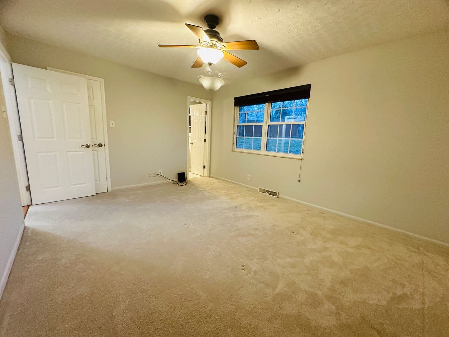 Knoxville House: 10837 Dineen Dr