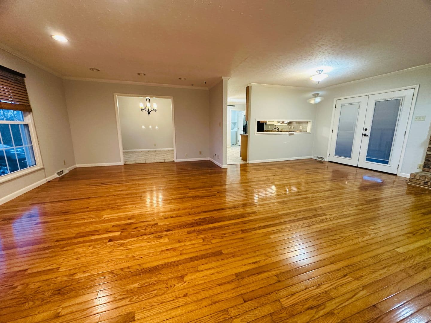 Knoxville House: 10837 Dineen Dr