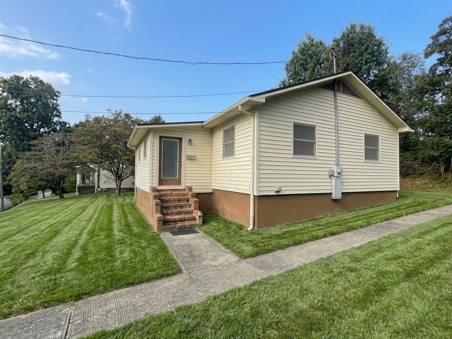 Oak Ridge House: 150 Outer Drive