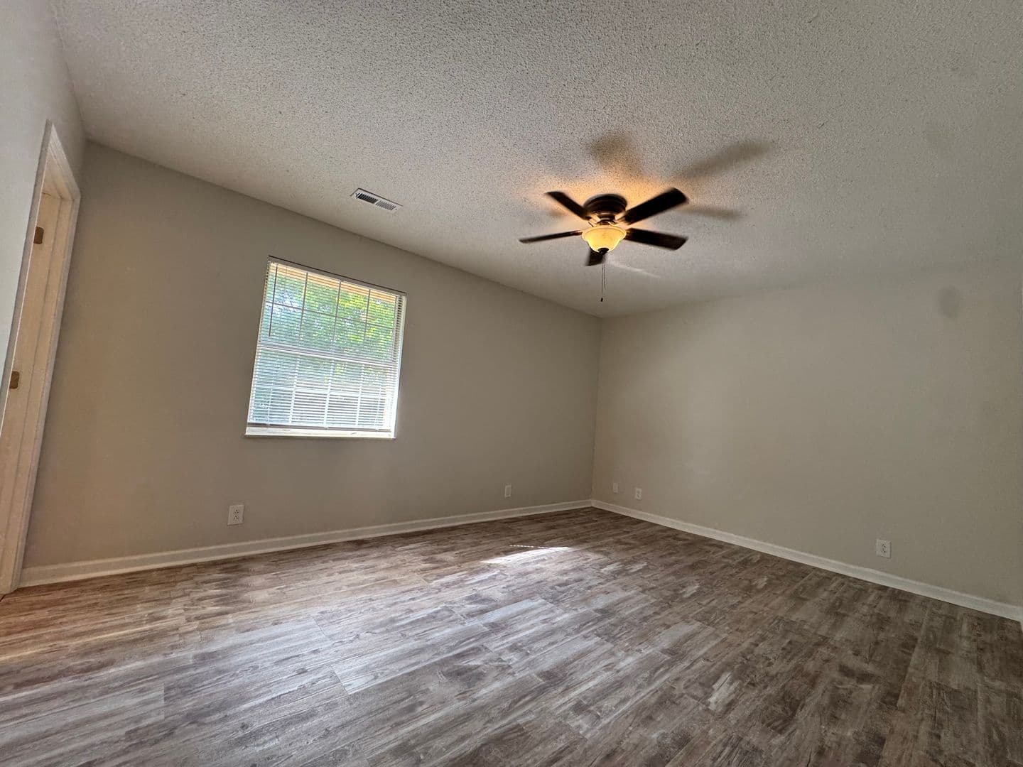 Knoxville Apartment: 212 S. David Ln.