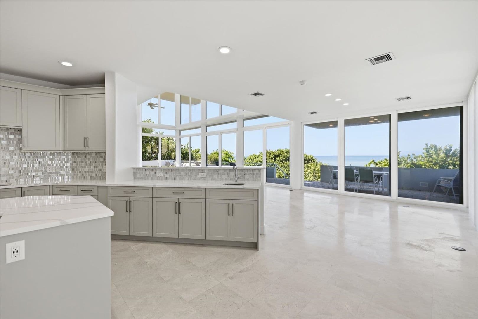 Longboat Key House: 5801 Gulf of Mexico Dr