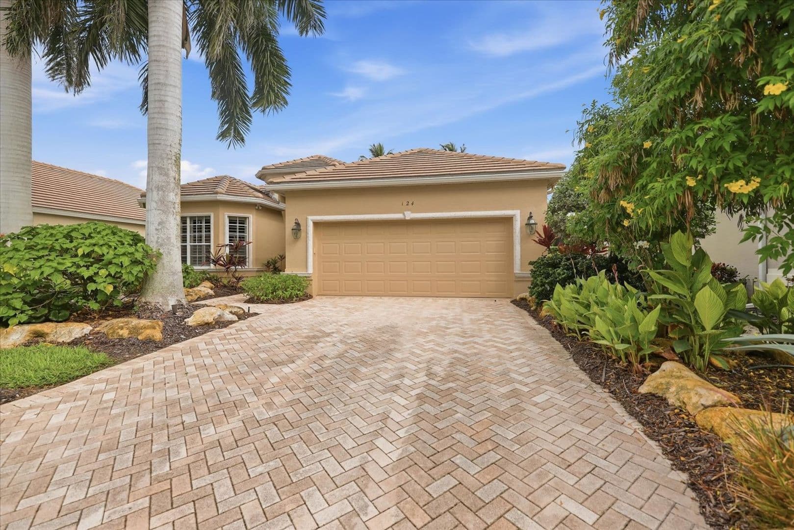 Osprey House: 124 Turquoise Ln