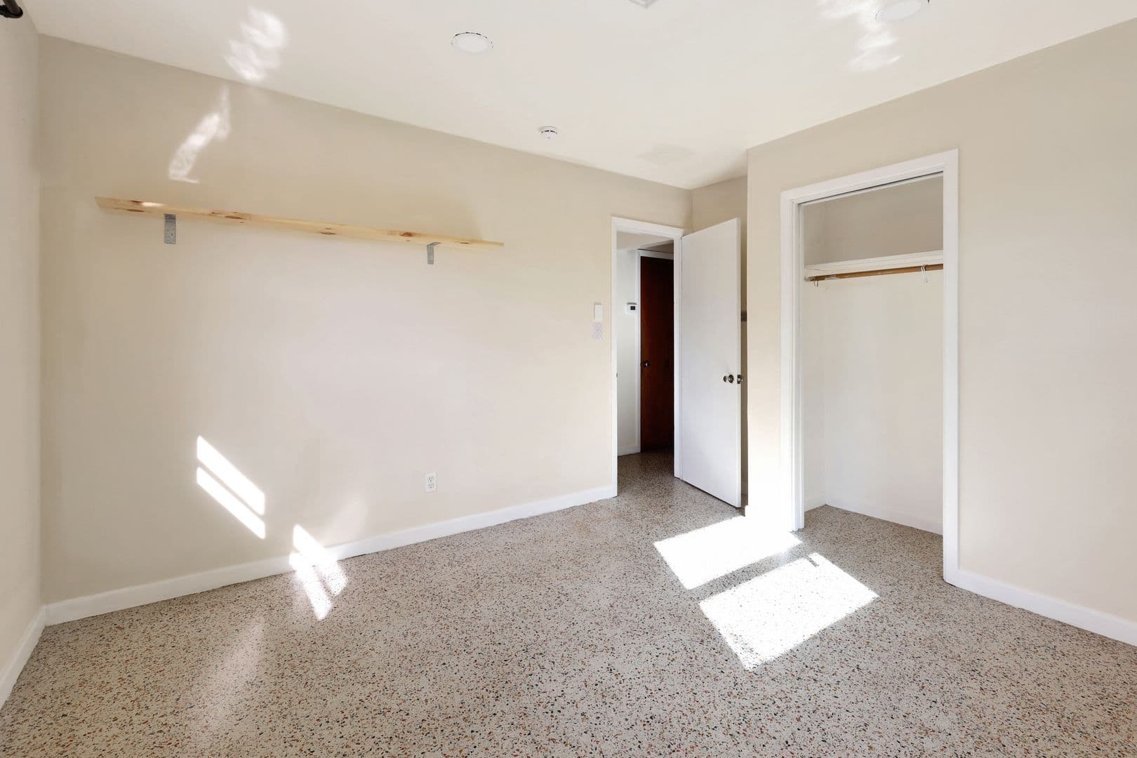 Sarasota House: 4462 Brooksdale Dr
