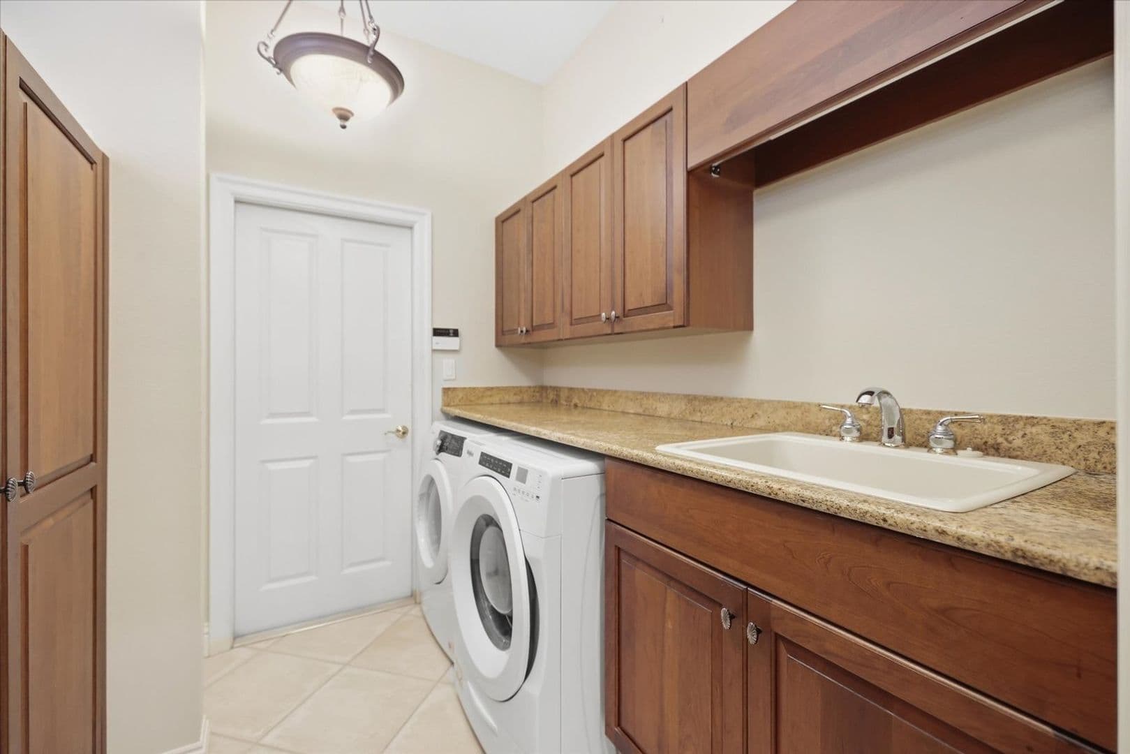 Osprey House: 124 Turquoise Ln
