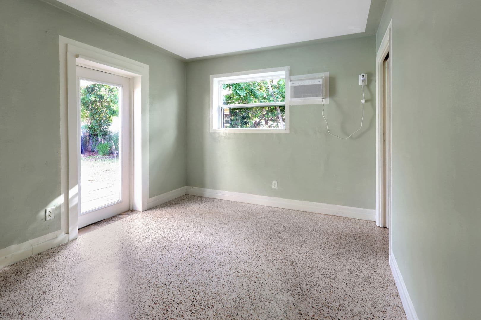 Sarasota House: 4462 Brooksdale Dr