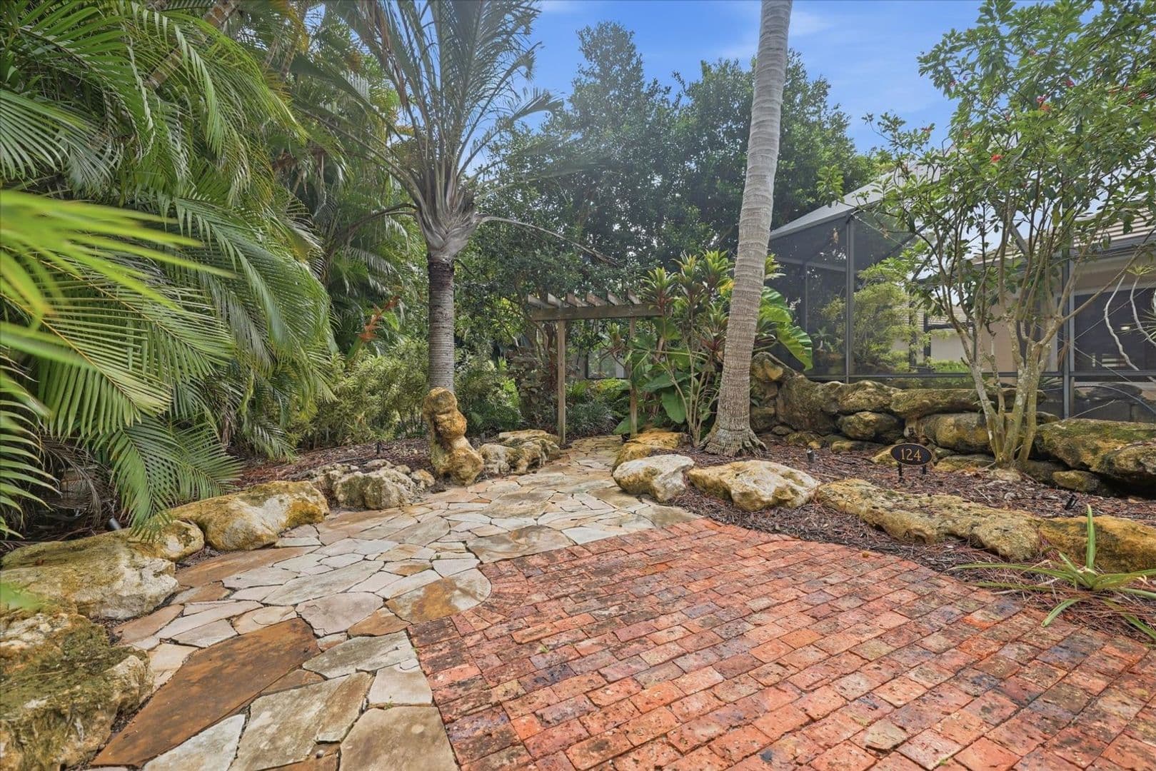 Osprey House: 124 Turquoise Ln