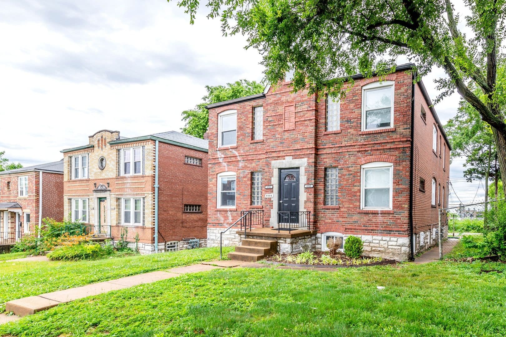 St. Louis Apartment: 4946 - 4948 Kemper Ave.