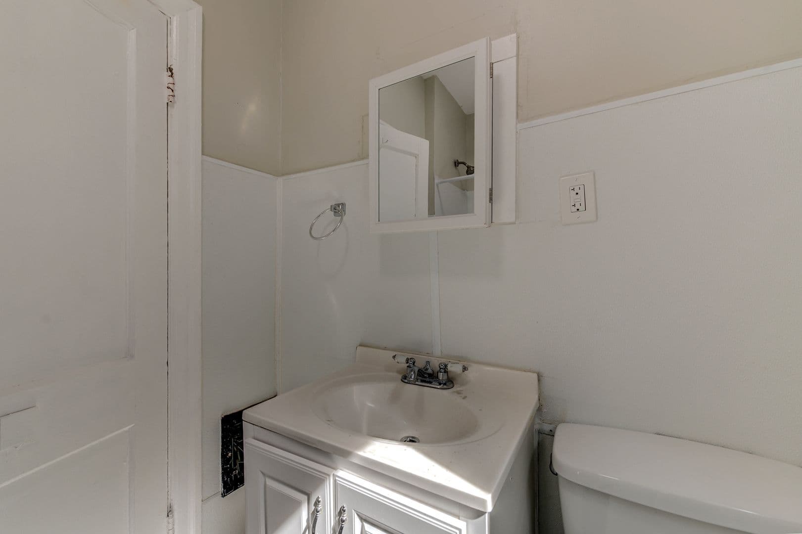 St. Louis Apartment: 3953 Tholozan Ave.