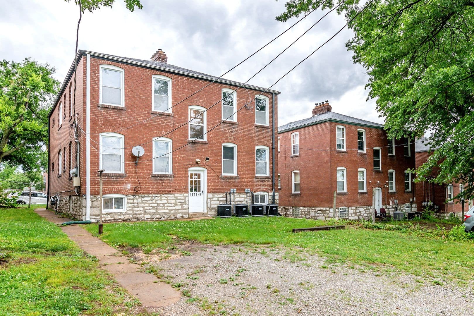 St. Louis Apartment: 4946 - 4948 Kemper Ave.