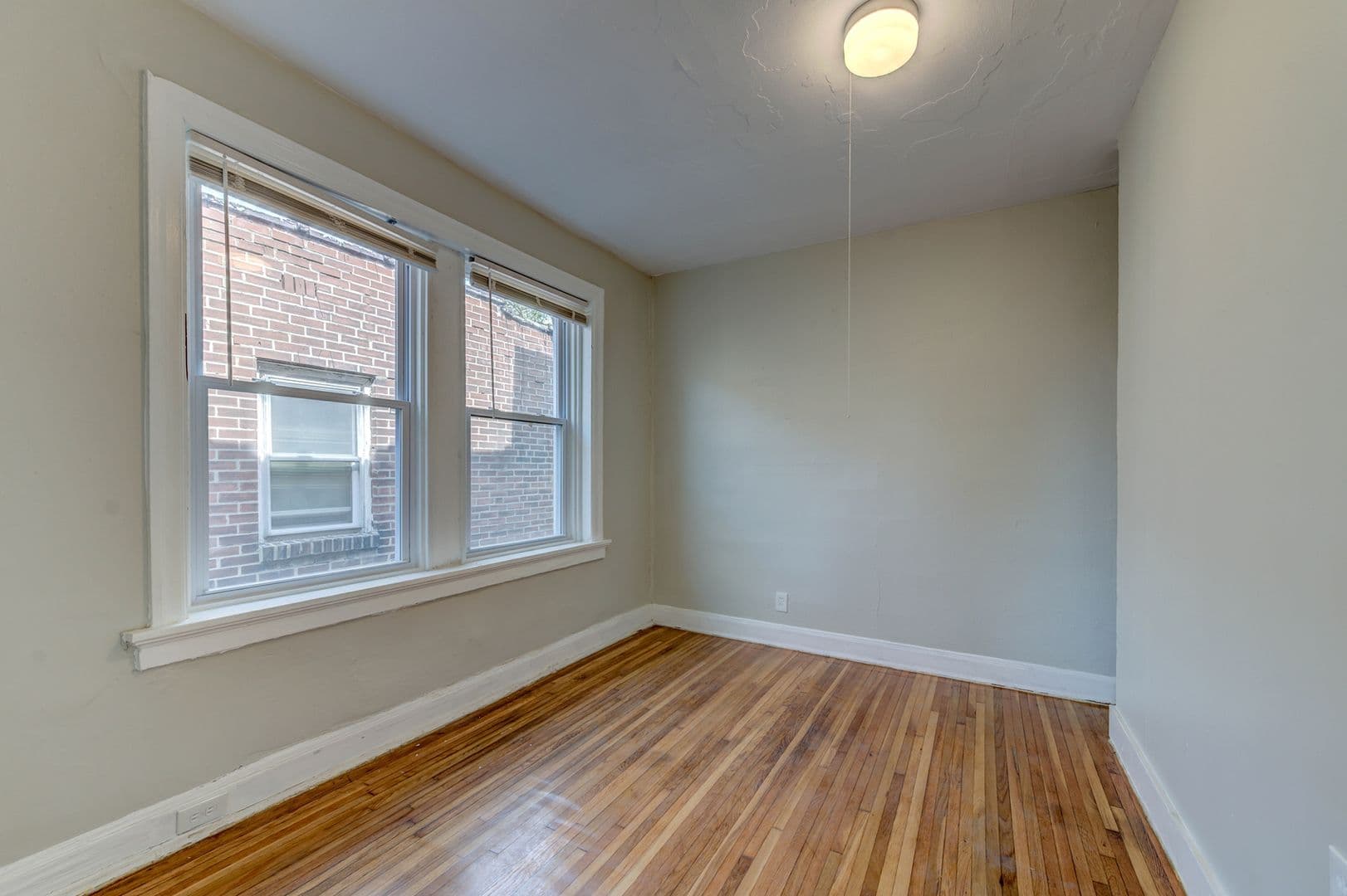 St. Louis Apartment: 3953 Tholozan Ave.
