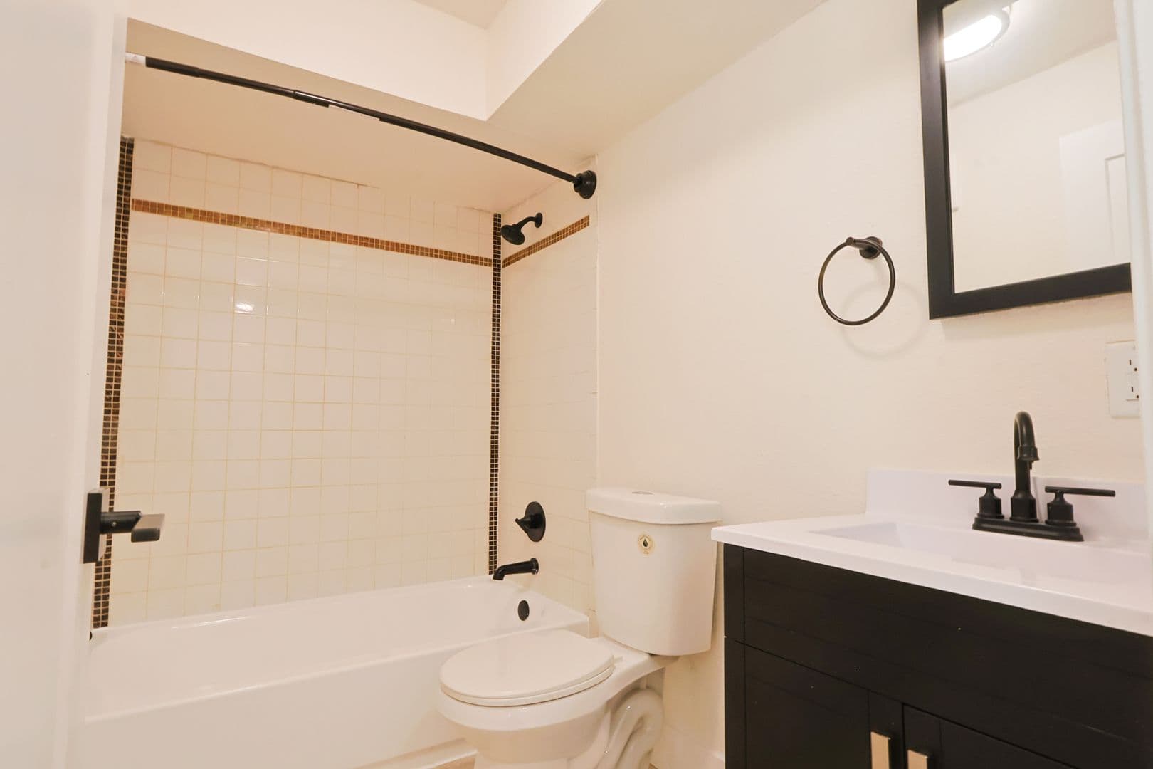 St. Louis Apartment: 3021 PESTALOZZI Street