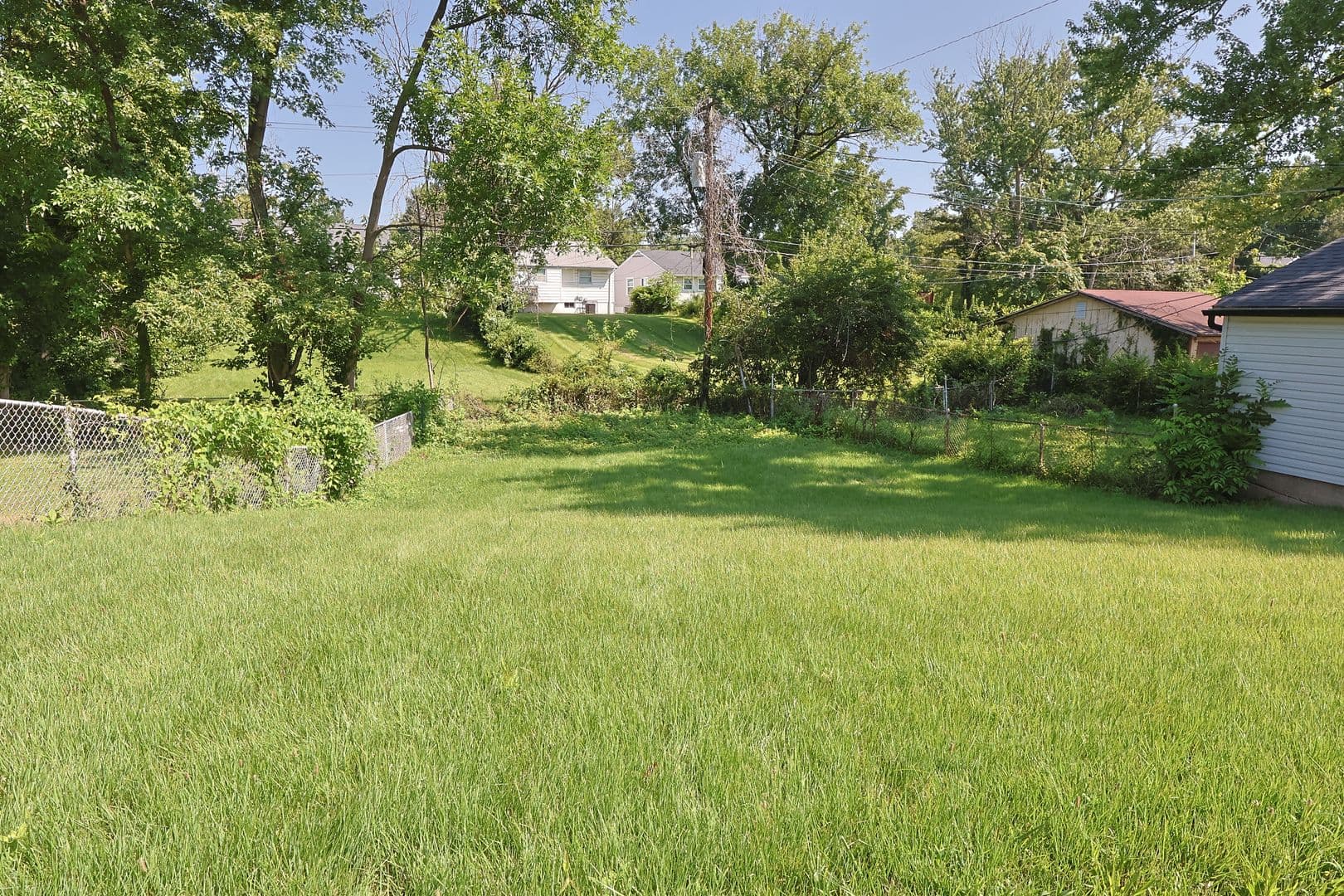 St. Louis House: 325 Caithness Road