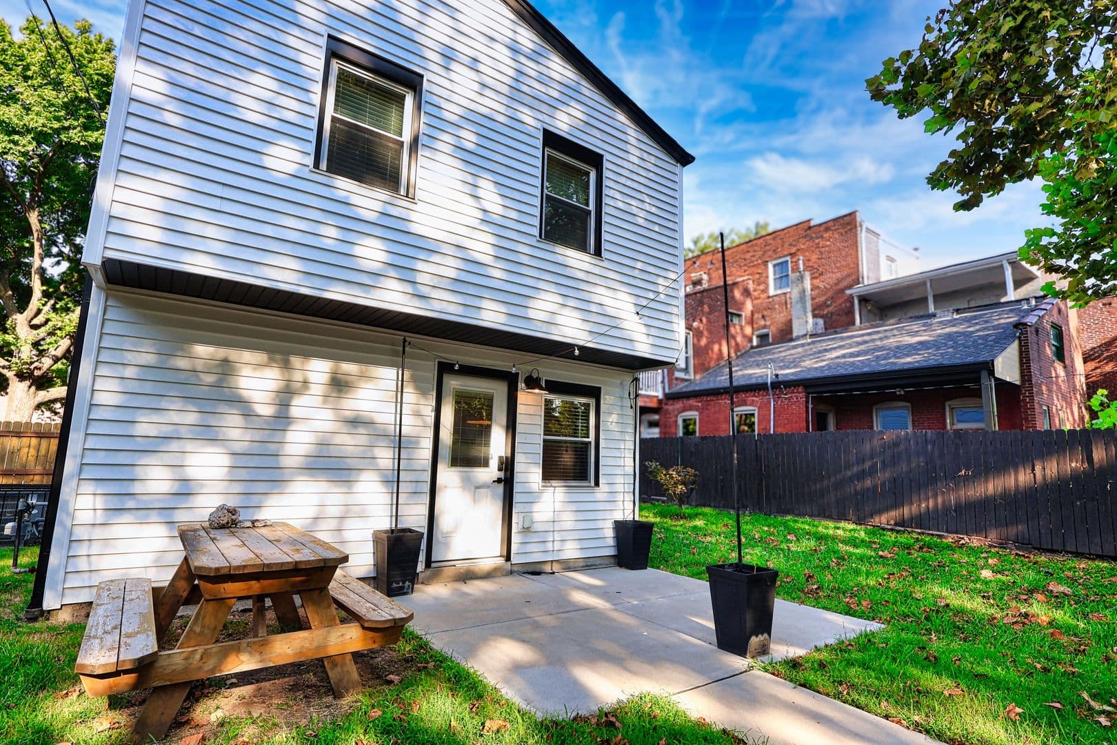 Saint Louis House: 2250 Jules Street