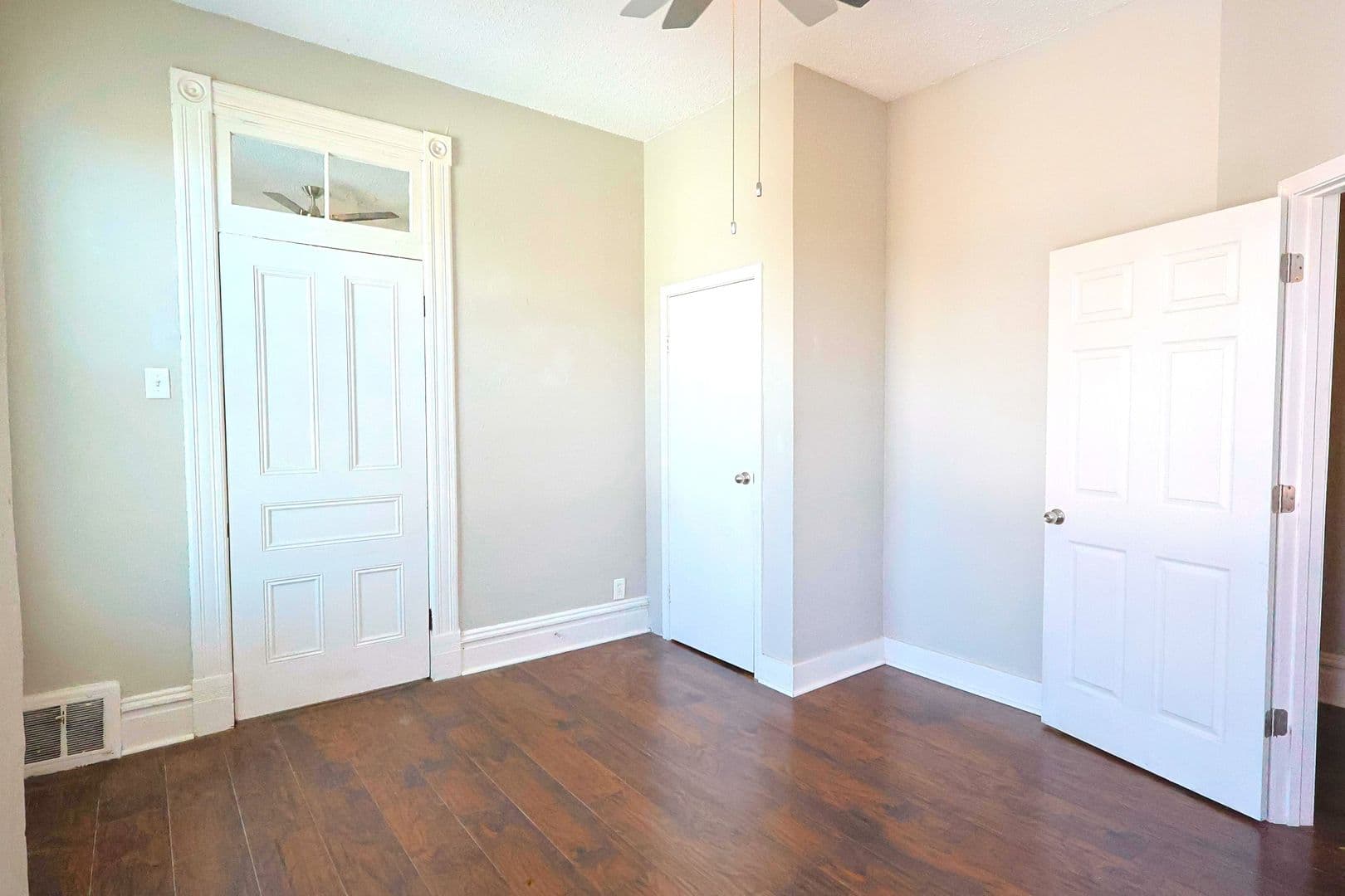 Saint Louis Apartment: 2821-2823 Henrietta Place