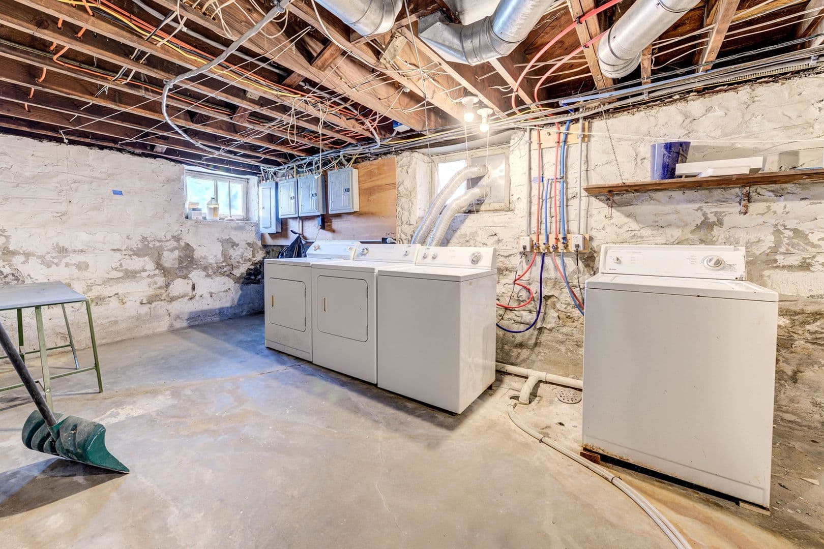 St. Louis Apartment: 4946 - 4948 Kemper Ave.